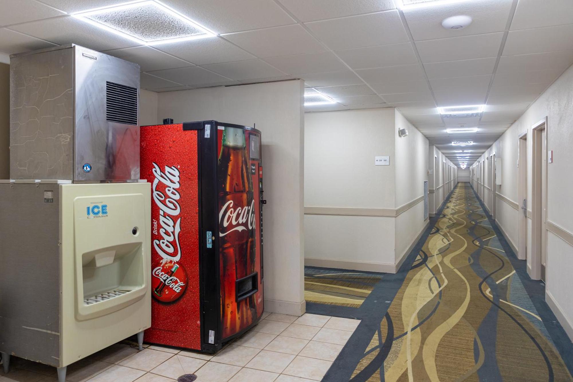 Cottonwood Suites Savannah Hotel&Conference Center Pooler Buitenkant foto