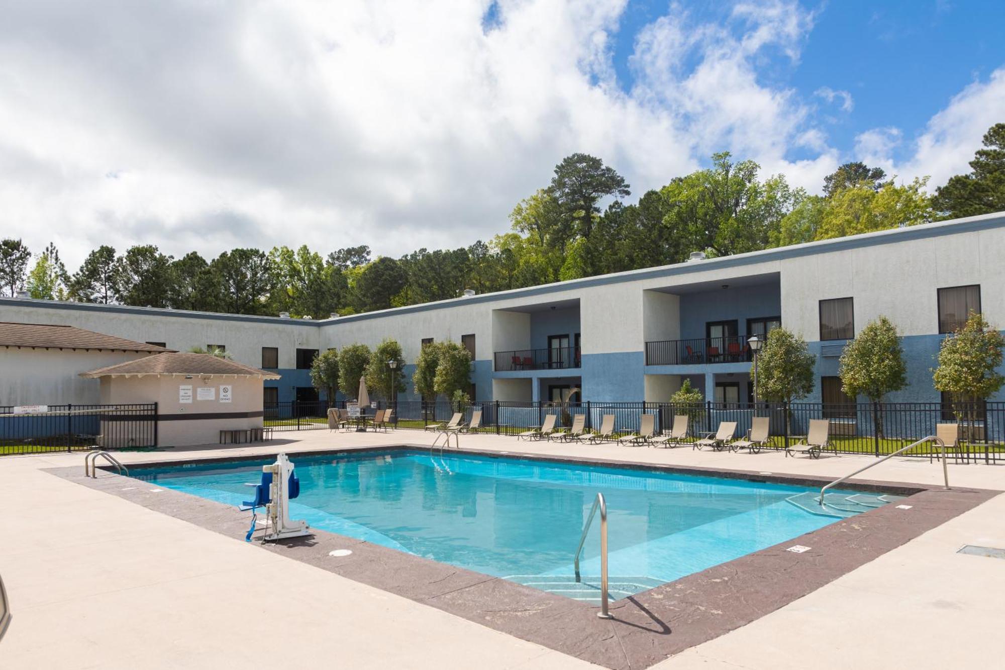 Cottonwood Suites Savannah Hotel&Conference Center Pooler Buitenkant foto